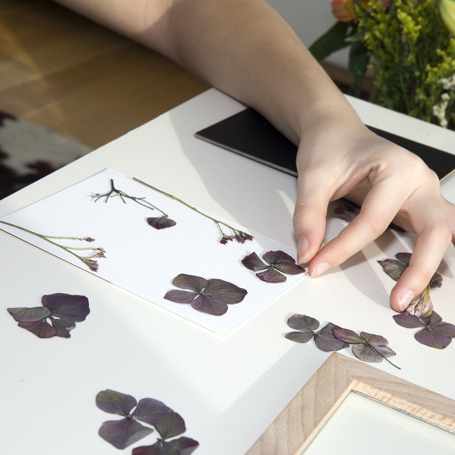 Huckleberry Make Your Own Pressed Flower Frame Art
