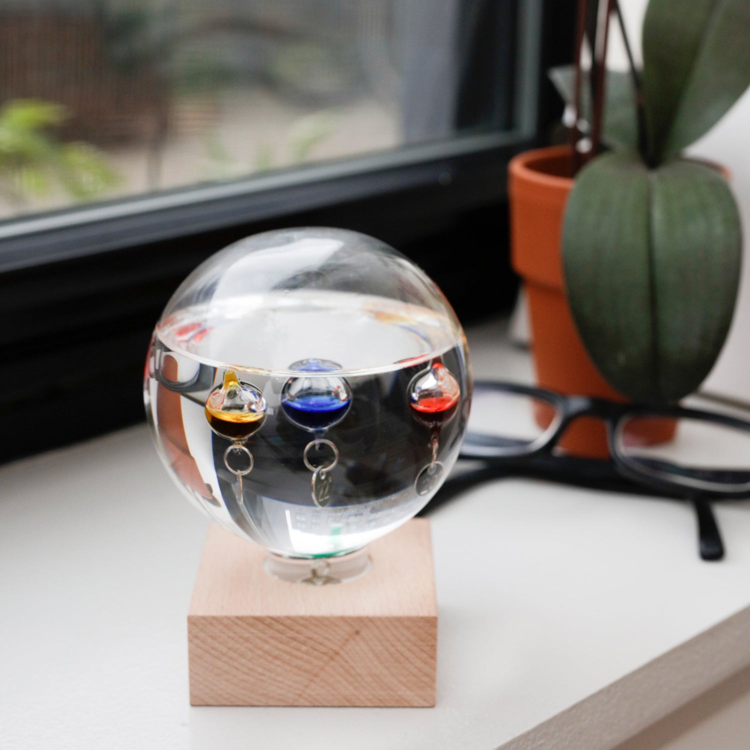 Galileo thermometer