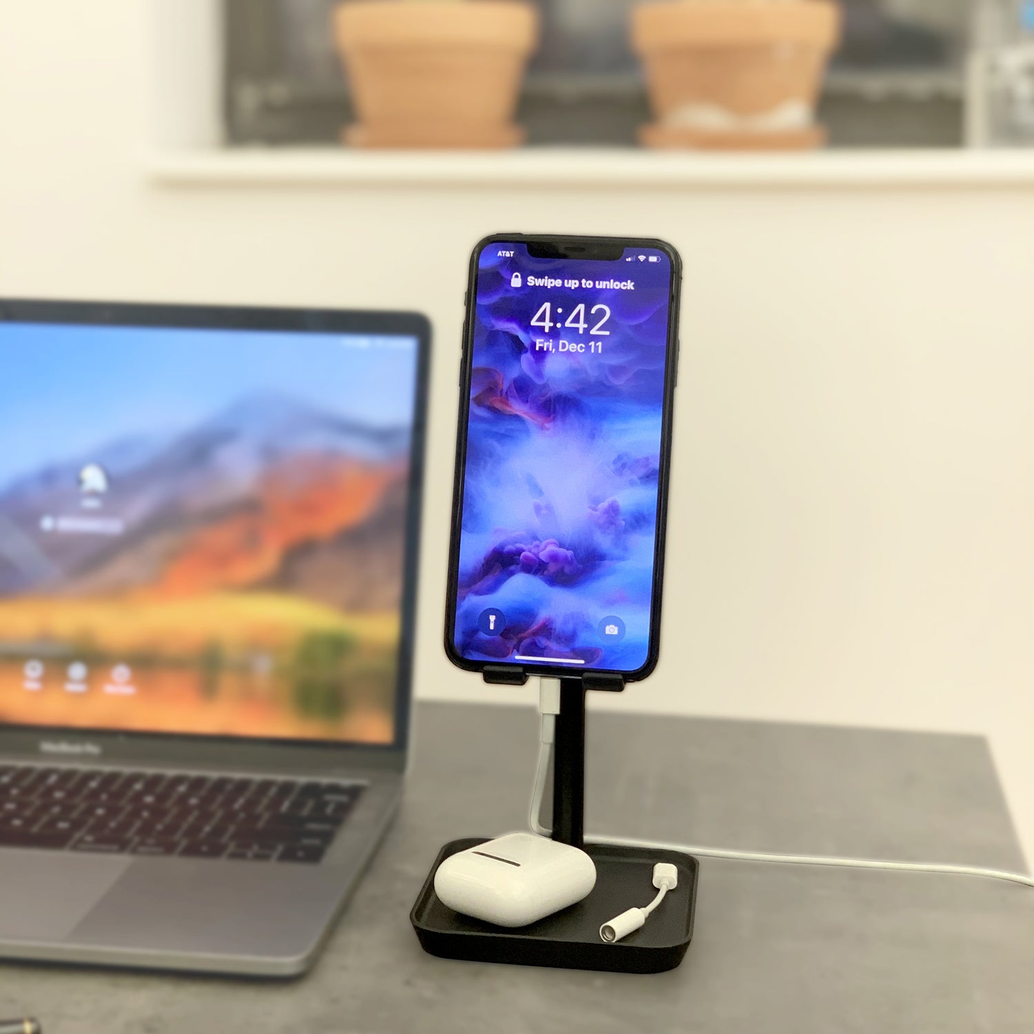 The Perfect Phone Stand in Black