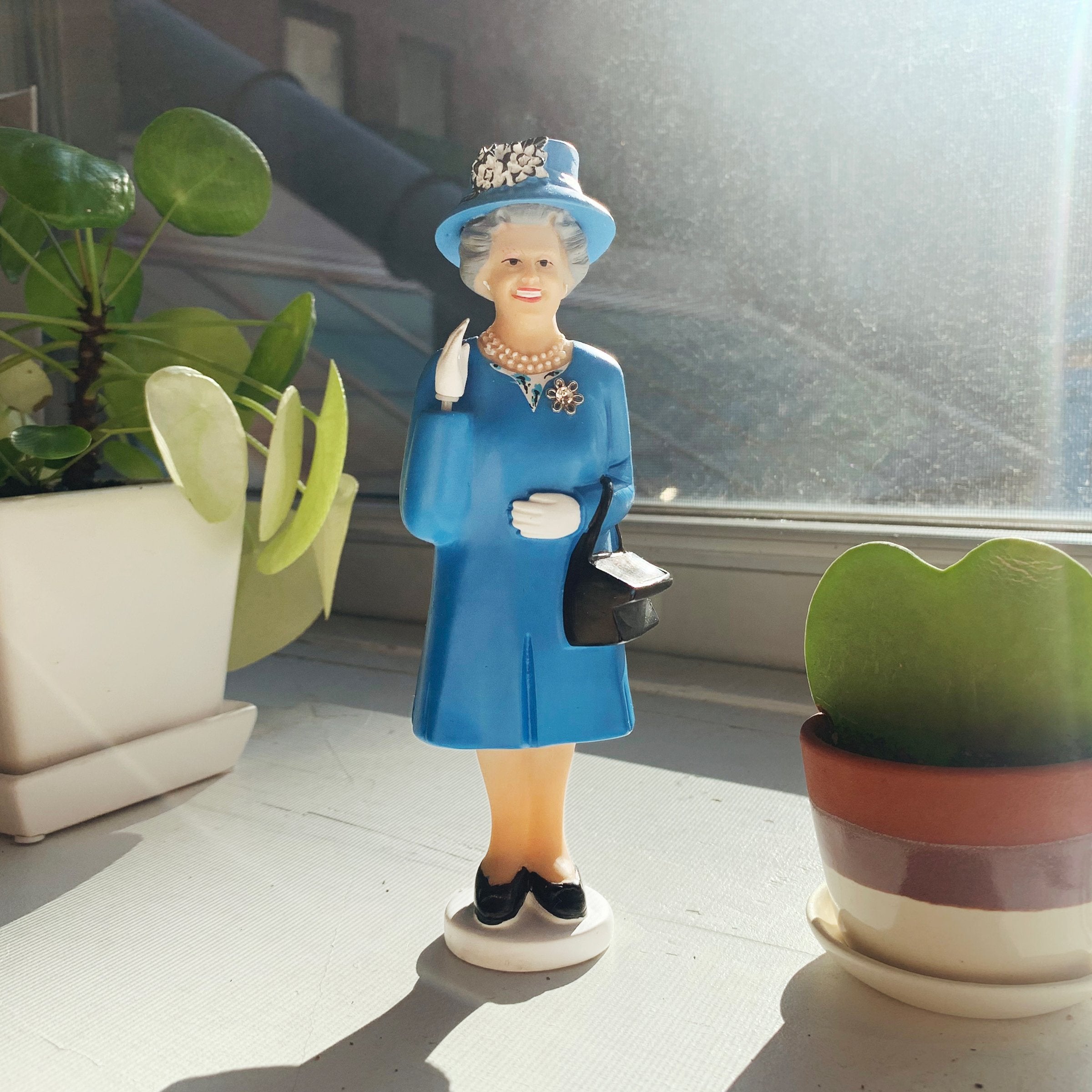 Solar Queen Derby Edition – Kikkerland B.V