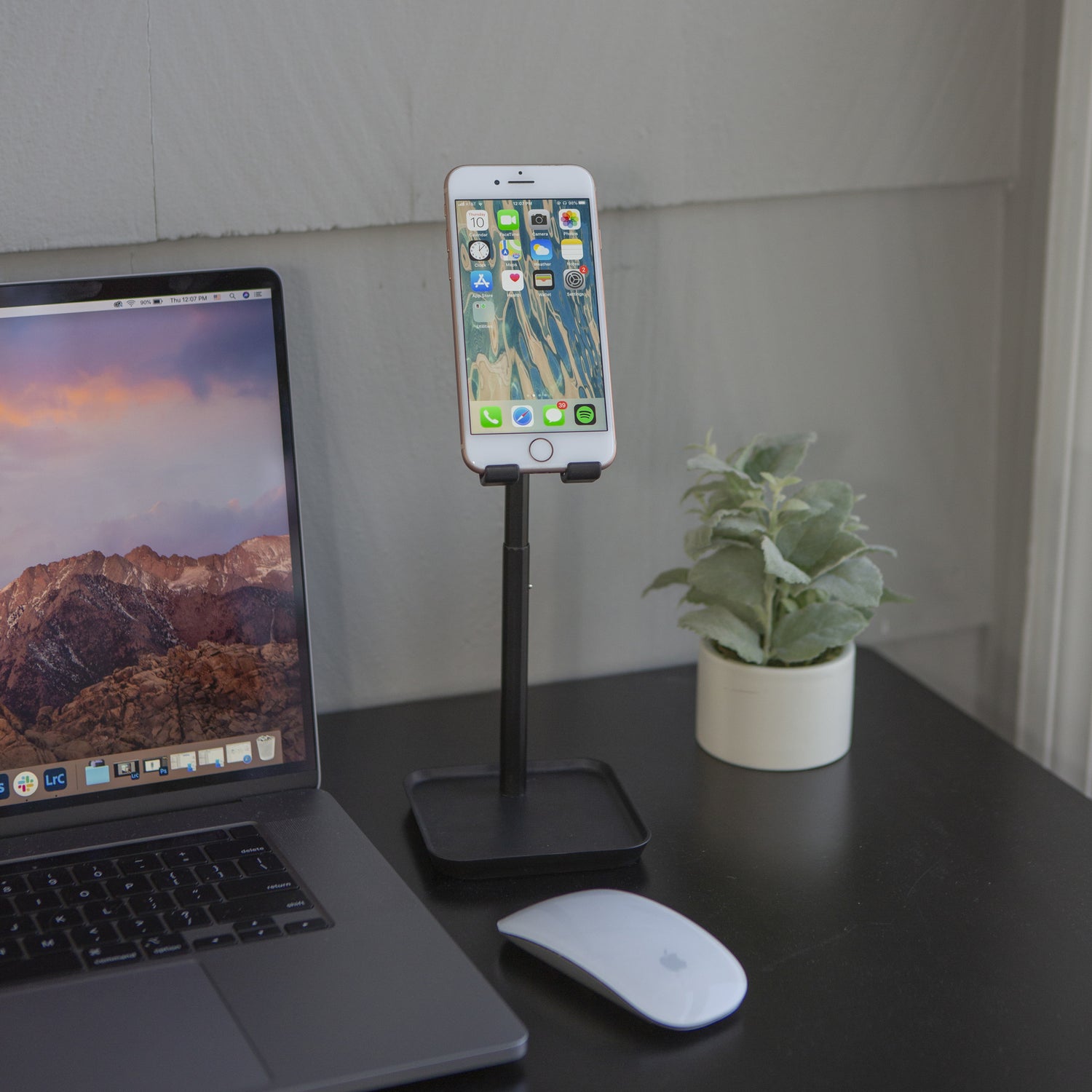 The Perfect Phone Stand in Black