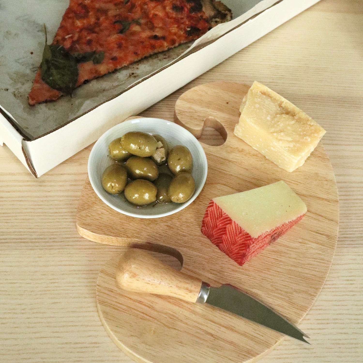 Mushroom Cutting Board & Knife