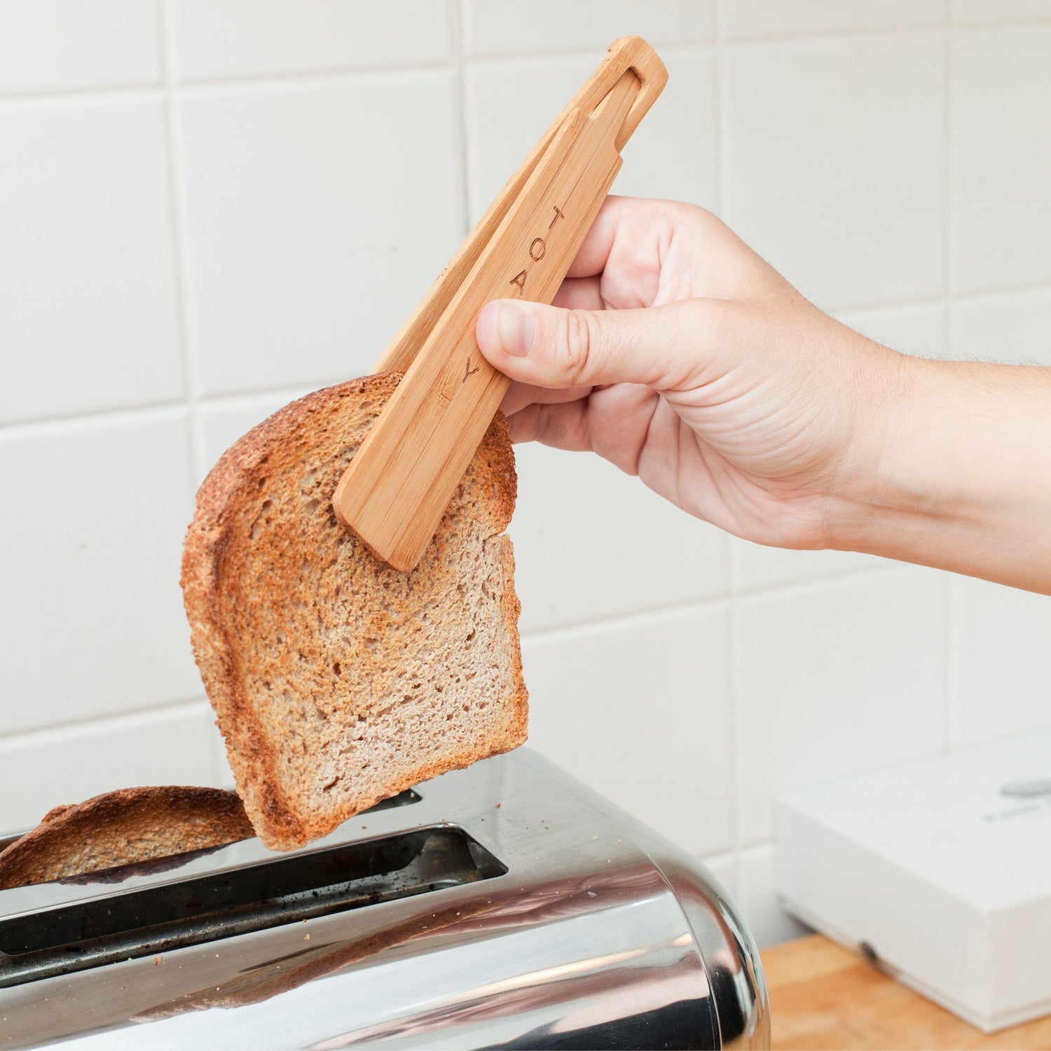 Tongs Toast