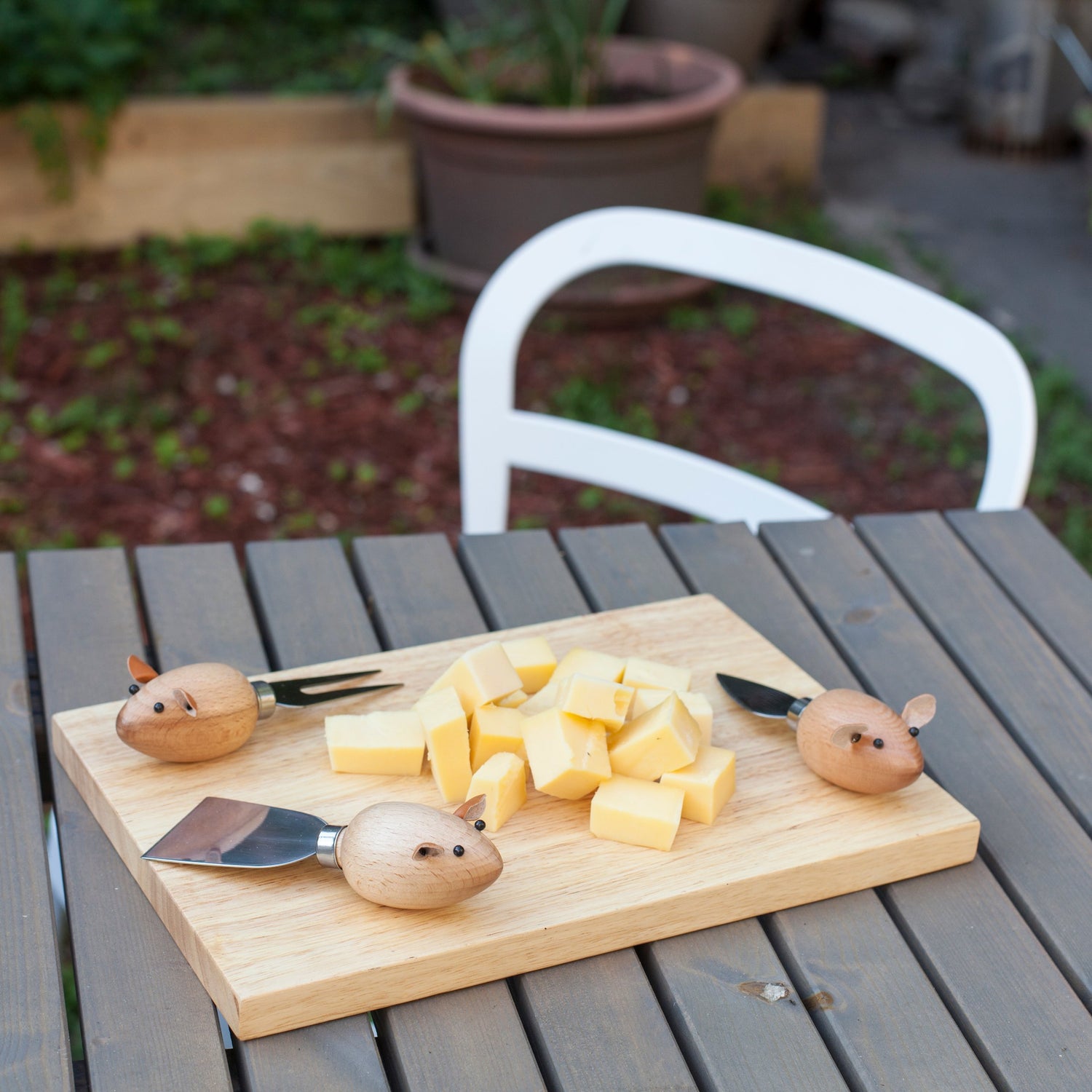 Cheese Board And 3 Mouse Knives